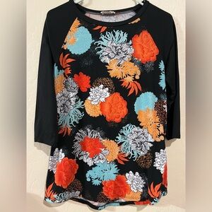 AMELIA JAMES Multicolor Floral Women’s 3/4 Sleeve Raglan Baseball Tee – Size XS